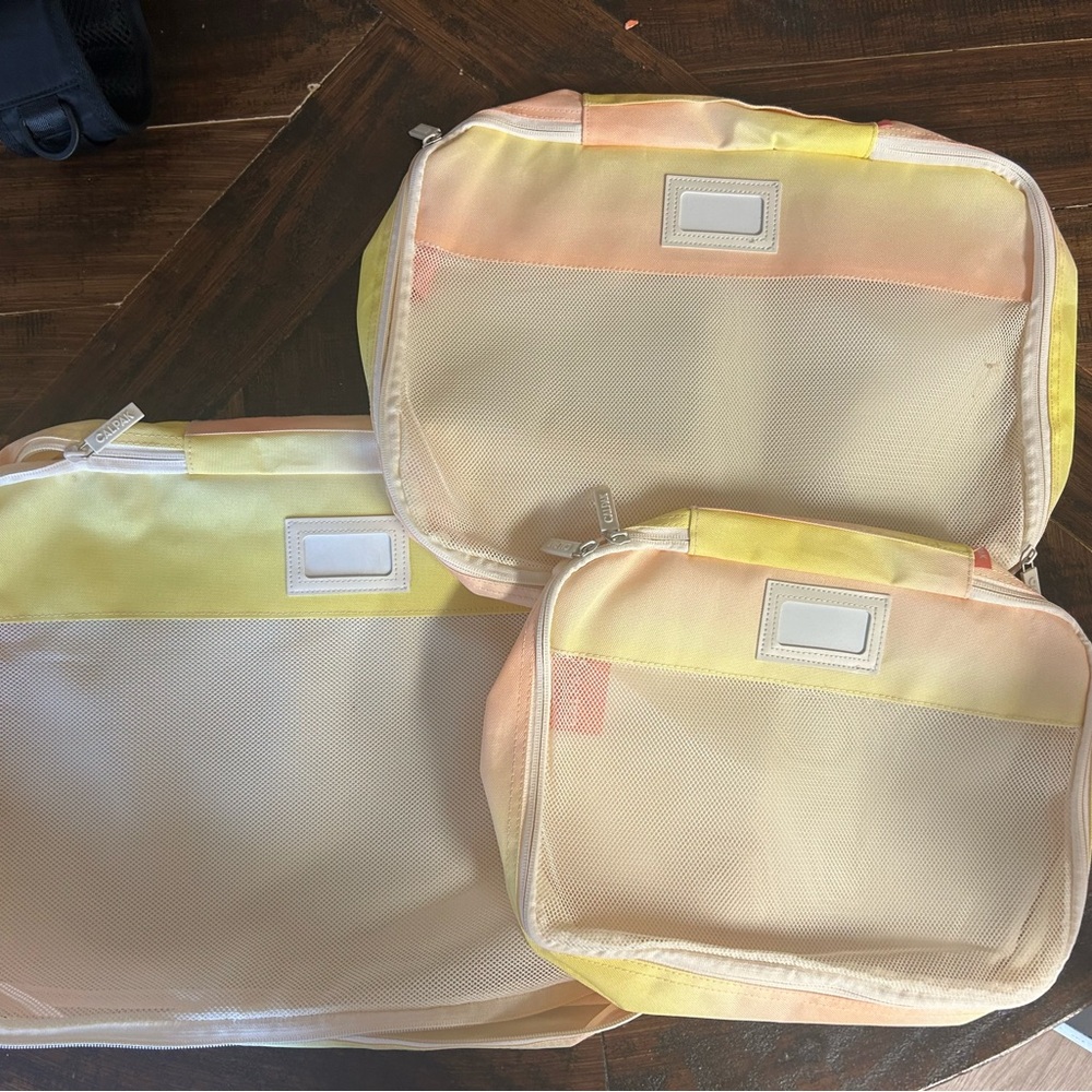 Calpak Set of Three Packing Cubes